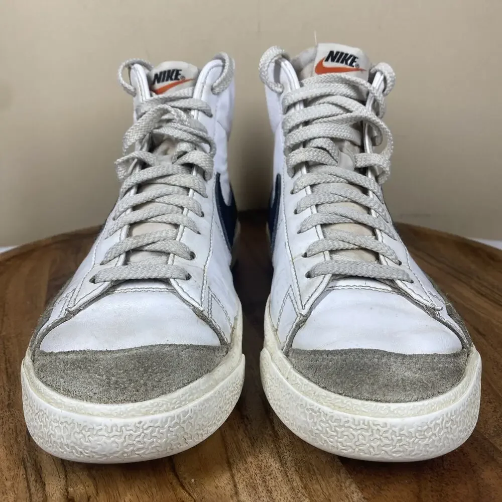 Nike Blazer Mid‎ 77 Vintage Womens White And Black Size 8.5 High Top Shoes
